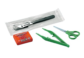SET DI STRUMENTI SOS MONOUSO IN PLASTICA - Antica Farmacia Ferrari