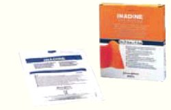 MEDICAZIONE NON ADERENTE ALLO IODIO-POVIDONE INADINE MISURA 9,5X9,5 10 PEZZI - Antica Farmacia Ferrari