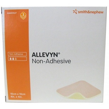 MEDICAZIONE IDROCELLULARE STERILE ALTAMENTE ASSORBENTE NON ADESIVA IN SCHIUMA DI POLIURETANO 10X10CM 3 PEZZI - Antica Farmacia Ferrari