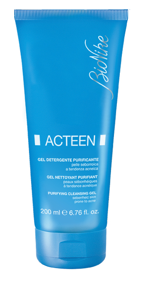 AKNET GEL DETERGENTE PURIFICANTE 200 ML - Antica Farmacia Ferrari