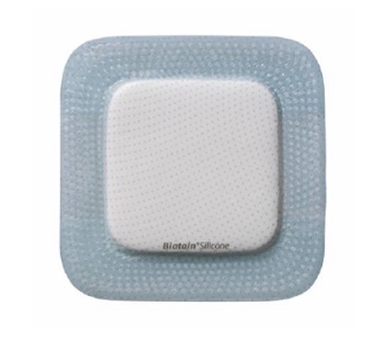 MEDICAZIONE BIATAIN IN SCHIUMA DI POLIURETANO CON BORDO ADESIVO IN SILICONE 10X20 CM 5 PEZZI - Oltrefarma